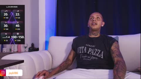 blackout9703 online show from February 5, 2026, 4:28 am