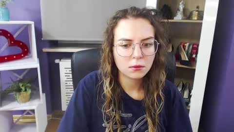 Z O E Y online show from January 31, 2025, 5:19 am