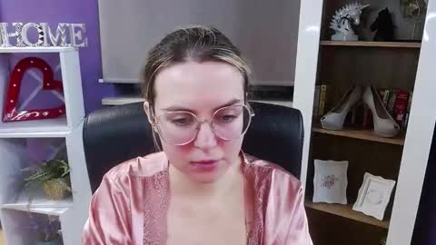 Z O E Y online show from January 9, 2026, 6:05 am