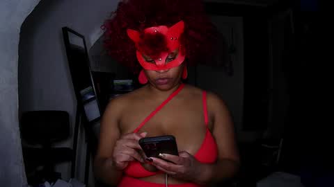 Snapshot of blacksirenqueen chatting on December 5, 2024, 9:39 am Queen Siren online show from December 5, 2024, 9:39 am