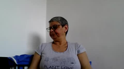 Snapshot of blackwidow05 chatting on May 12, 2026, 10:01 am Black Widow online show from May 12, 2026, 10:01 am