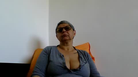 Snapshot of blackwidow05 chatting on May 16, 2026, 12:04 pm Black Widow online show from May 16, 2026, 12:04 pm