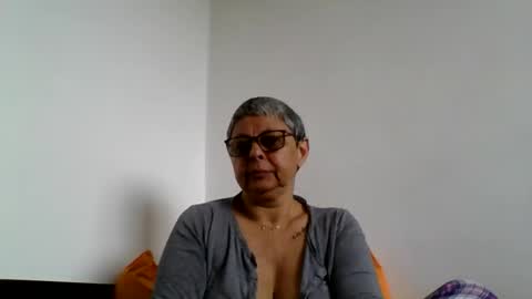 Snapshot of blackwidow05 chatting on May 17, 2026, 9:17 am Black Widow online show from May 17, 2026, 9:17 am