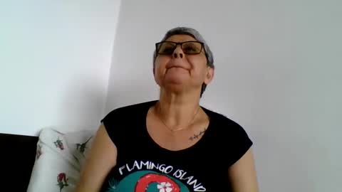 Snapshot of blackwidow05 chatting on May 31, 2026, 12:45 pm Black Widow online show from May 31, 2026, 12:45 pm