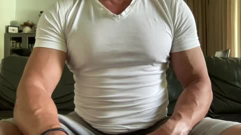 Snapshot of blacky290 chatting on August 5, 2026, 7:33 am blacky290 online show from August 5, 2026, 7:33 am