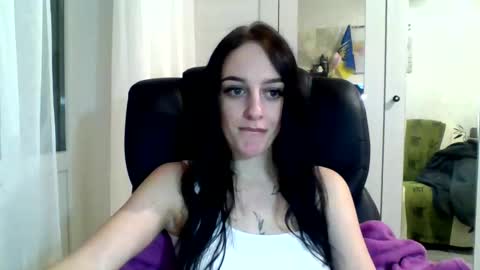 Ivy online show from January 10, 2025, 7:43 pm