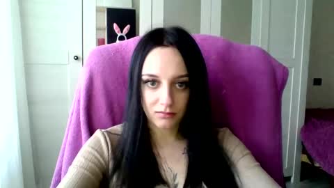 Ivy online show from January 14, 2025, 1:49 pm