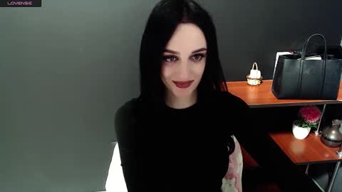 Ivy online show from January 18, 2025, 4:53 pm