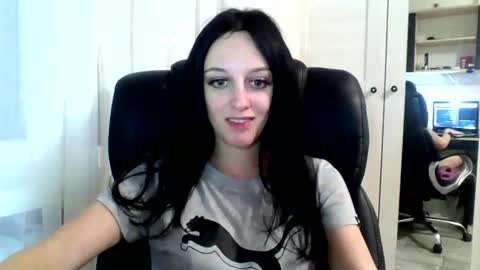 Ivy online show from January 24, 2025, 5:00 pm