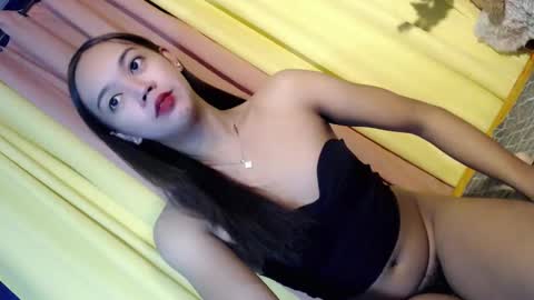 sweetyluna online show from December 9, 2024, 9:39 am