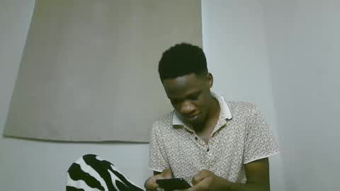 Snapshot of blackzilian_ chatting on October 17, 2025, 12:41 pm HASSAN online show from October 17, 2025, 12:41 pm