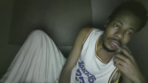 Snapshot of blackzilian_ chatting on October 19, 2025, 10:32 pm HASSAN online show from October 19, 2025, 10:32 pm