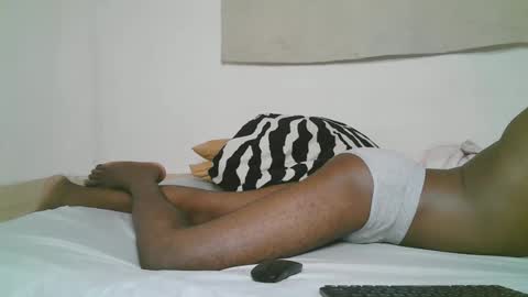 Snapshot of blackzilian_ chatting on October 26, 2025, 11:27 am HASSAN online show from October 26, 2025, 11:27 am