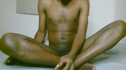 Snapshot of blackzilian_ chatting on October 31, 2025, 11:50 pm HASSAN online show from October 31, 2025, 11:50 pm