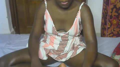 VIVIAN online show from December 1, 2025, 8:41 am