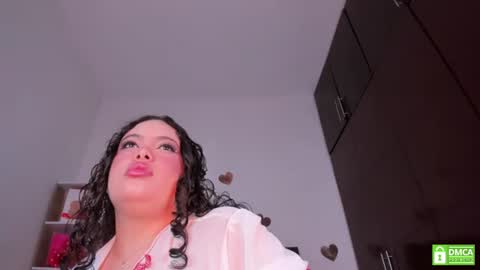 Snapshot of blair_curvy chatting on July 30, 2026, 1:54 pm Blair online show from July 30, 2026, 1:54 pm