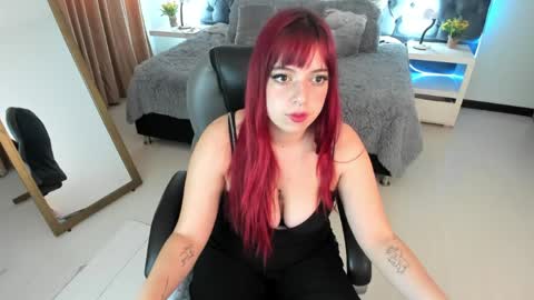 blair_red_ online show from May 8, 2026, 11:48 am