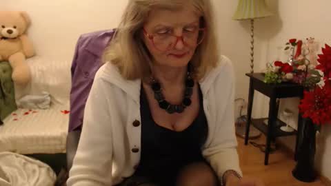 Snapshot of blairfort chatting on February 12, 2025, 12:37 am blairfort online show from February 12, 2025, 12:37 am