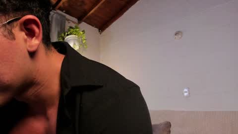 Blake Levi  Independent Model online show from February 3, 2025, 1:41 am