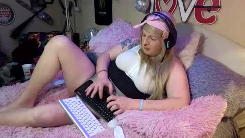 Snapshot of blakelytgirl chatting on March 1, 2025, 4:33 pm Blakely Morningstar online show from March 1, 2025, 4:33 pm