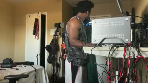 Blackjag00 online show from September 18, 2025, 1:18 am