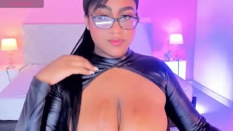 Snapshot of blakmillerrgilson1 chatting on October 24, 2025, 10:28 pm Blak Miller Gilson online show from October 24, 2025, 10:28 pm
