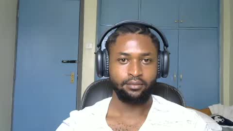 Snapshot of blakmoufaka chatting on October 17, 2025, 6:27 am blakmoufaka online show from October 17, 2025, 6:27 am