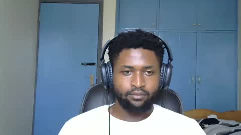 Snapshot of blakmoufaka chatting on October 20, 2025, 6:14 am blakmoufaka online show from October 20, 2025, 6:14 am