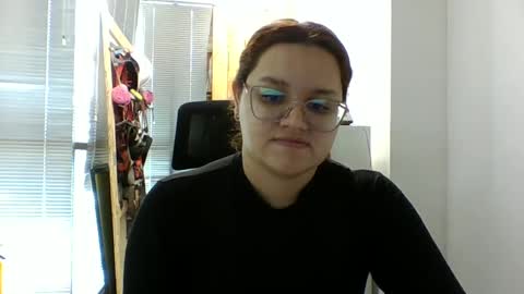 Snapshot of blanquita102530 chatting on September 17, 2025, 5:25 pm Lary online show from September 17, 2025, 5:25 pm