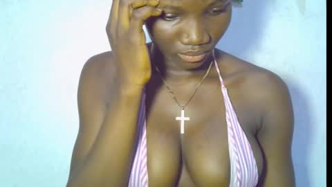 nikky00 online show from February 16, 2026, 8:43 am