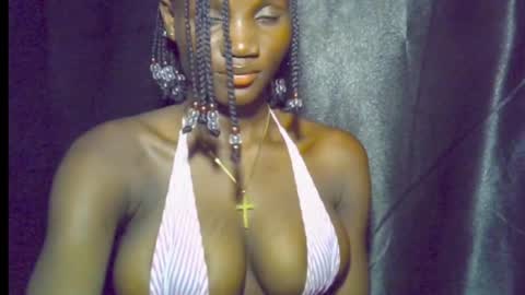 nikky00 online show from April 26, 2026, 7:44 pm