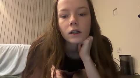Snapshot of blazed_babezzz chatting on April 14, 2026, 5:24 am blazed_babezzz online show from April 14, 2026, 5:24 am