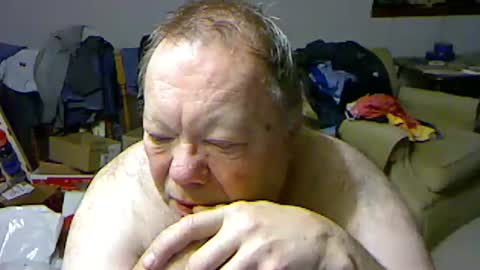 Snapshot of blemon32 chatting on February 4, 2025, 12:33 pm Bob online show from February 4, 2025, 12:33 pm