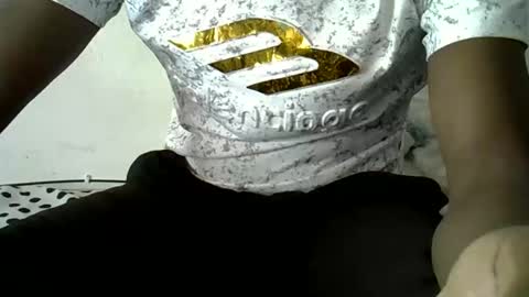 Black  brown online show from October 12, 2025, 10:14 am