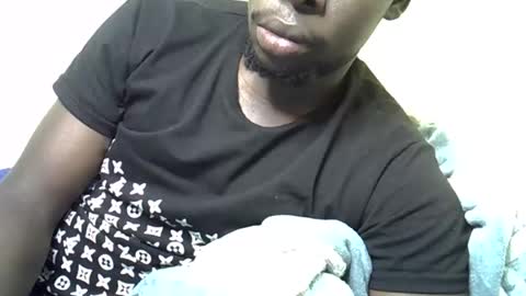 Black  brown online show from December 22, 2025, 7:16 am