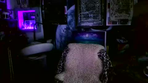 blindsurfer780299 online show from May 1, 2026, 5:01 am