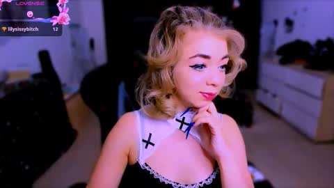 Nicole online show from November 13, 2025, 1:10 pm