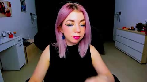 Snapshot of blinkofeyess chatting on January 20, 2025, 9:46 am Nicole online show from January 20, 2025, 9:46 am