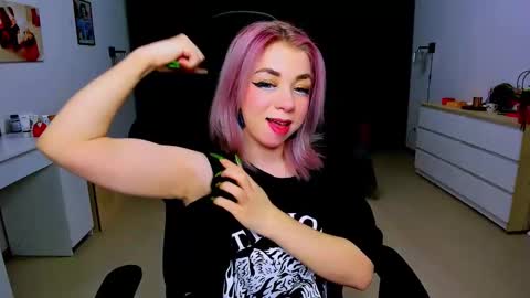 Snapshot of blinkofeyess chatting on January 20, 2025, 2:14 pm Nicole online show from January 20, 2025, 2:14 pm