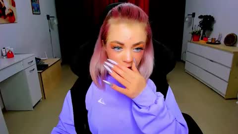 Snapshot of blinkofeyess chatting on January 23, 2025, 11:26 am Nicole online show from January 23, 2025, 11:26 am