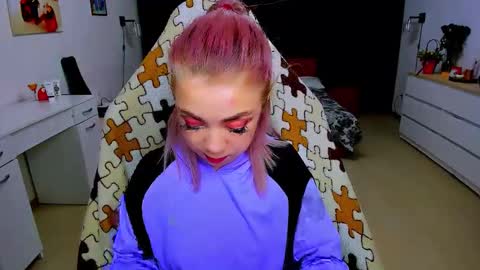 Snapshot of blinkofeyess chatting on January 28, 2025, 2:31 pm Nicole online show from January 28, 2025, 2:31 pm