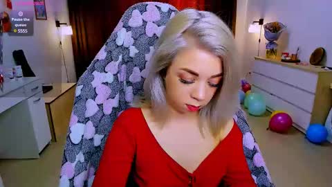 Snapshot of blinkofeyess chatting on February 13, 2025, 11:39 am Nicole online show from February 13, 2025, 11:39 am