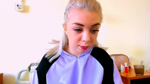 Snapshot of blinkofeyess chatting on February 23, 2025, 11:44 am Nicole online show from February 23, 2025, 11:44 am