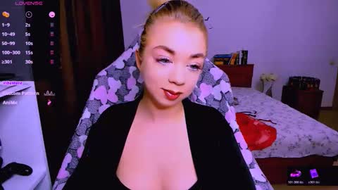 Nicole online show from November 26, 2025, 2:45 am