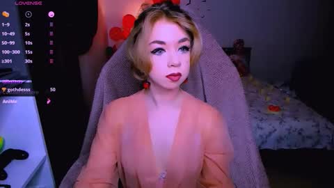 Nicole online show from December 3, 2025, 4:42 am