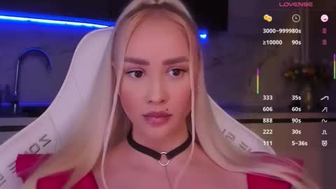 Snapshot of blond_diamond chatting on February 12, 2026, 2:39 am Lana online show from February 12, 2026, 2:39 am