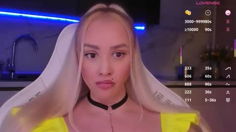 Snapshot of blond_diamond chatting on February 14, 2026, 3:36 am Lana online show from February 14, 2026, 3:36 am