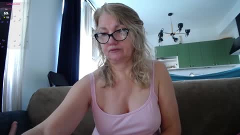 Karina online show from February 8, 2025, 11:44 am