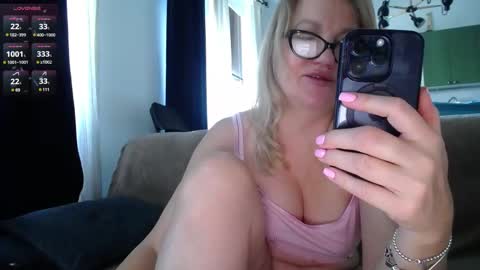 Karina online show from February 9, 2025, 10:53 am