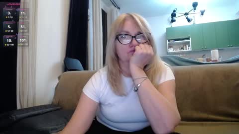Karina online show from February 18, 2025, 8:25 pm
